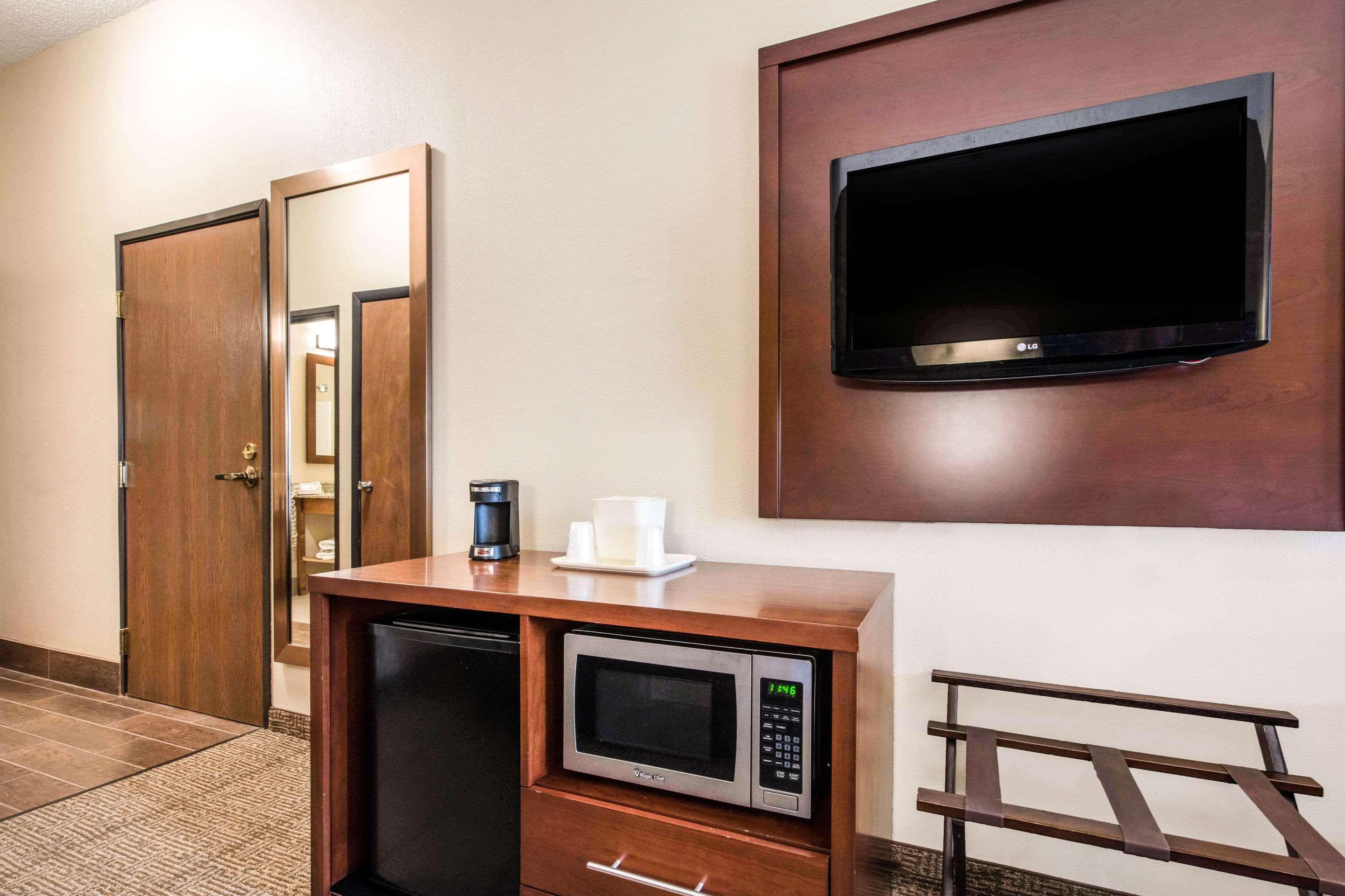 Comfort Inn & Suites Streetsboro - Kent Exterior photo
